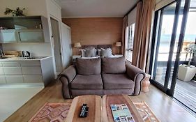 210 Gallery Luxury Studio Apartment